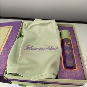 Pixi Dream-y Mist Overnight Face Mist in Lavender and pillowcase brand new nwt